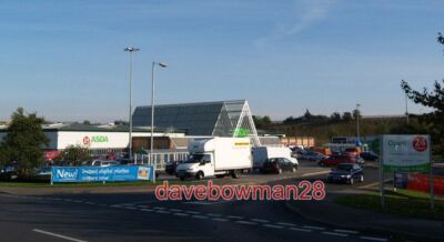 FOTO ASDA STORE EINER DER ERSTEN ASDA STORES IN EINEM ALTEN LAGER ERÖFFNET NUR D