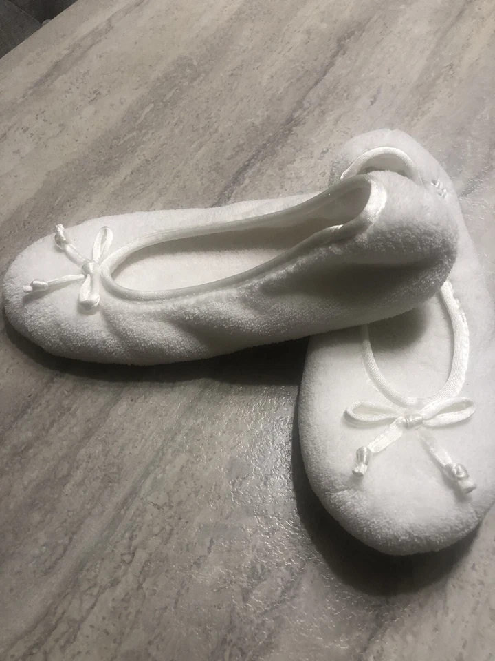 Zapatillas Isotoner 6.5/7.5 Oso de Peluche Suela de Goma Suave Blanco Cómodas Lavables Foto 2 de 4