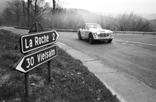 Anthony Raylor and Geoffrey Franklin Austin Healey 3000 1966 Old Photo 2