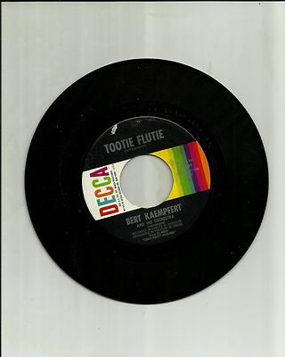 BERT KAEMPHERT & HIS ORCHESTRA ''TOOTIE FLUTIE'' DECCA RECORDS 45 RPM