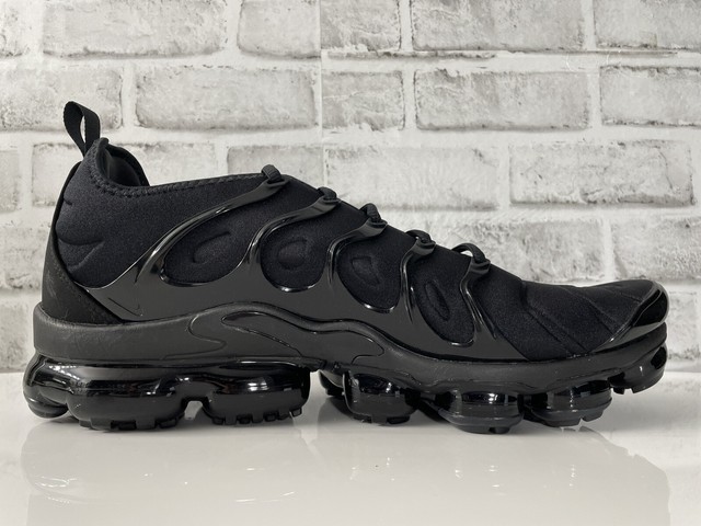 Nike Air VaporMax Plus Triple Black 
