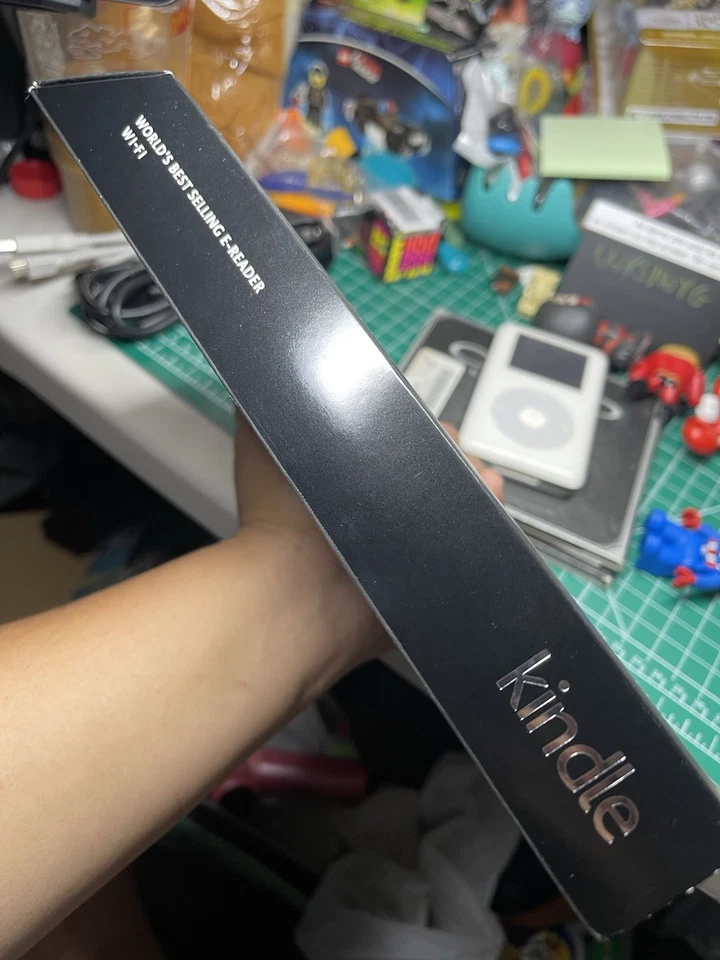 Amazon Kindle Black Wireless Wi-Fi World's Best Selling Digital E-Book Reader - Image 4 of 4