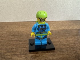 LEGO City Minifigure Lot of 8 30349 30227 Skydiver Ballerina Photograph Janitor