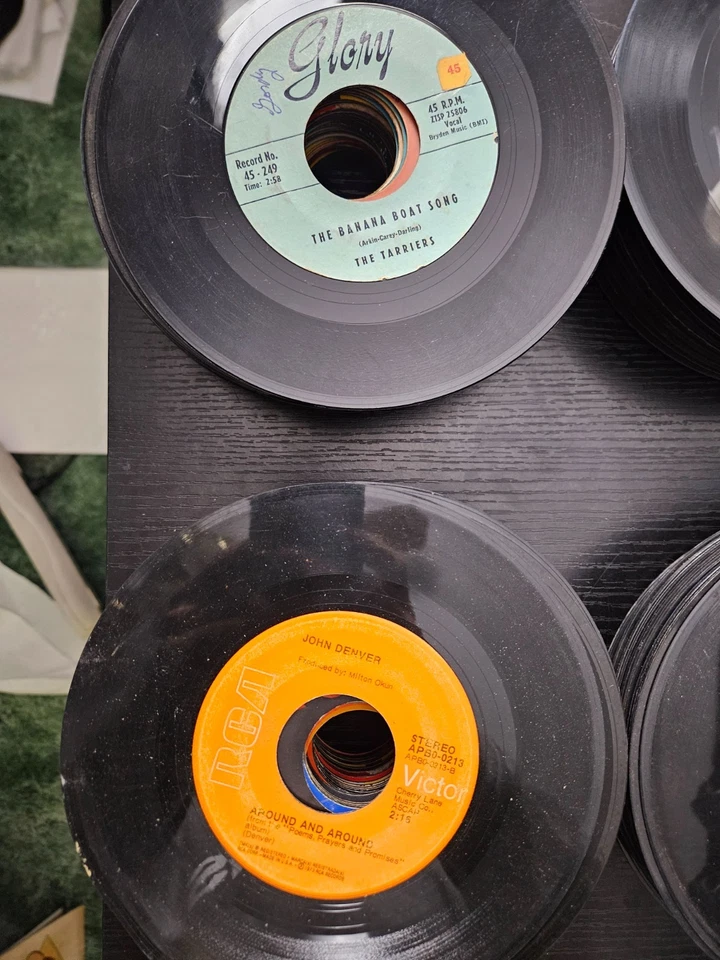 45 Record Lot 300+, Crickets, Elton John, ABBA, John Denver, Who, Toby Keith - Image 2 of 4