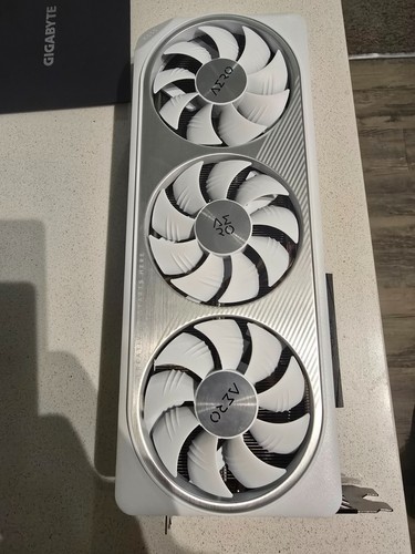 GIGABYTE GeForce RTX 4070 AERO OC 12GB GDDR6X Graphics Card - Bild 2 von 15