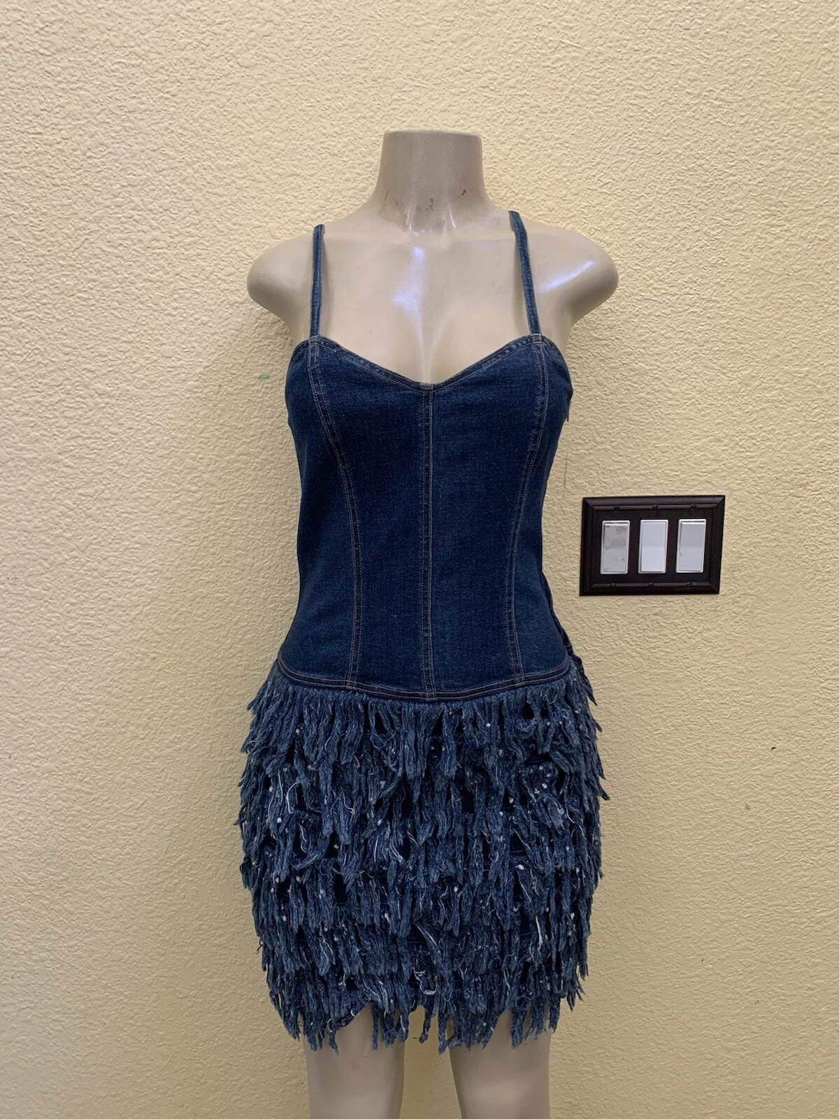 Mini abito vintage Moschino Jeans taglia 8 blu spaghetti strap denim con frange