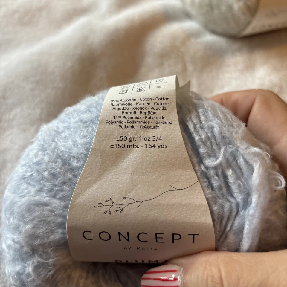 Hilo azul claro Concept Pluma Foto 2 de 4