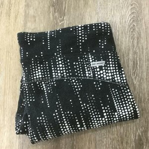 White Dotted Capri Leggings Womens Size 