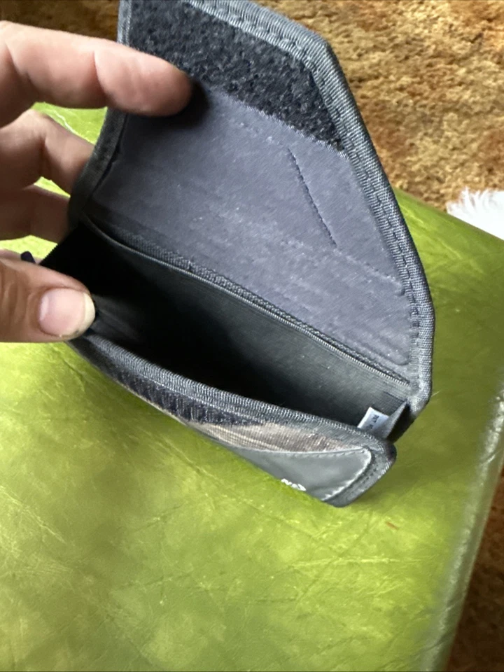 Универсальная горизонтальная камуфляжная кобура с зажимом для ремня Nite Ize - Изображение 3 из 4