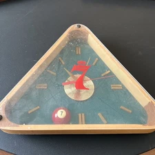 Vintage Seagram’s 7 Crown Triangular Bar Clock – Billiards / Pool Theme – Rare