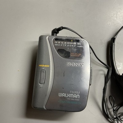 Sony Walkman WM-FX323 AM/FM Radio Stereo Cassette Player MEGA BASS
