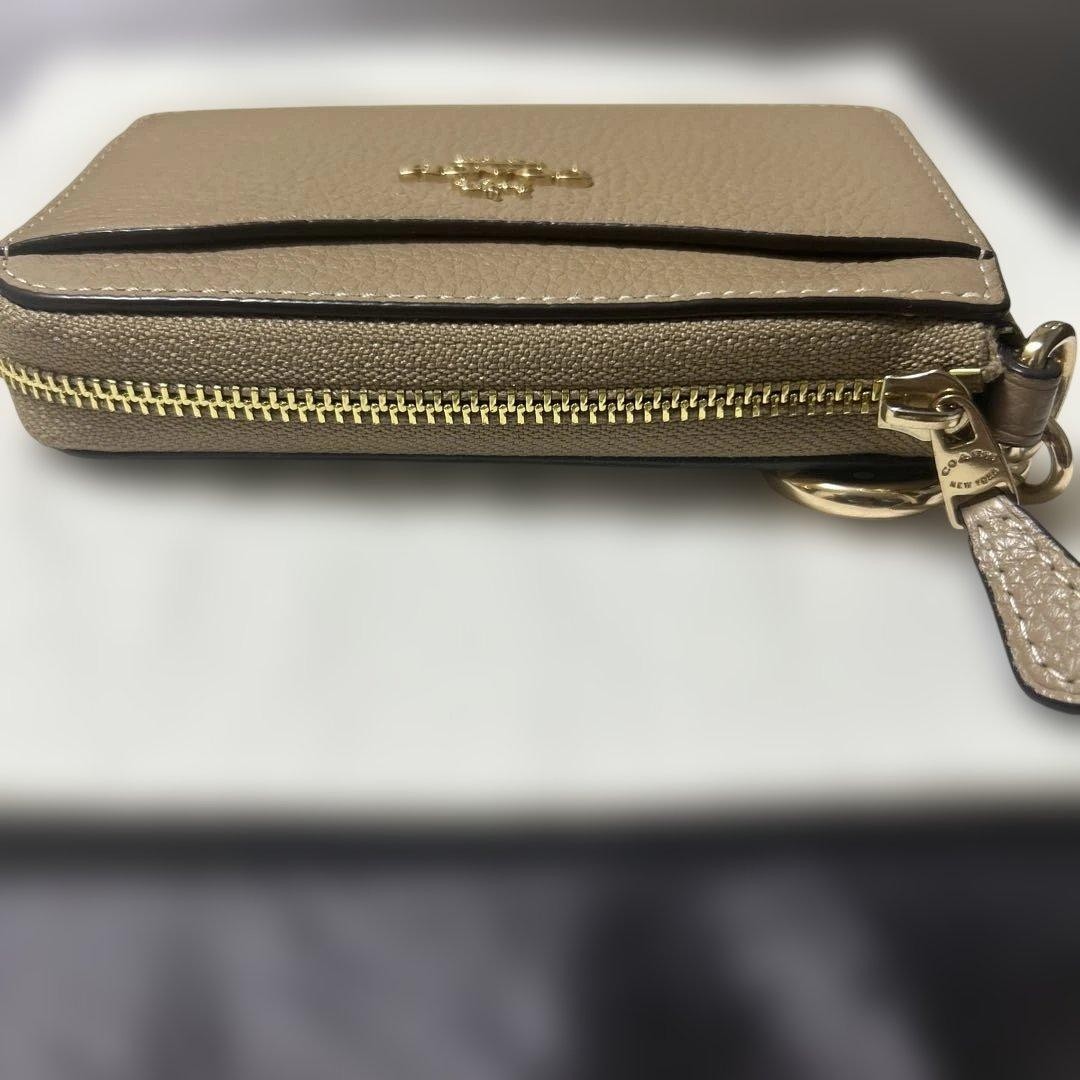 Coach Multi-Function Card Case Beige Wallet - image 8