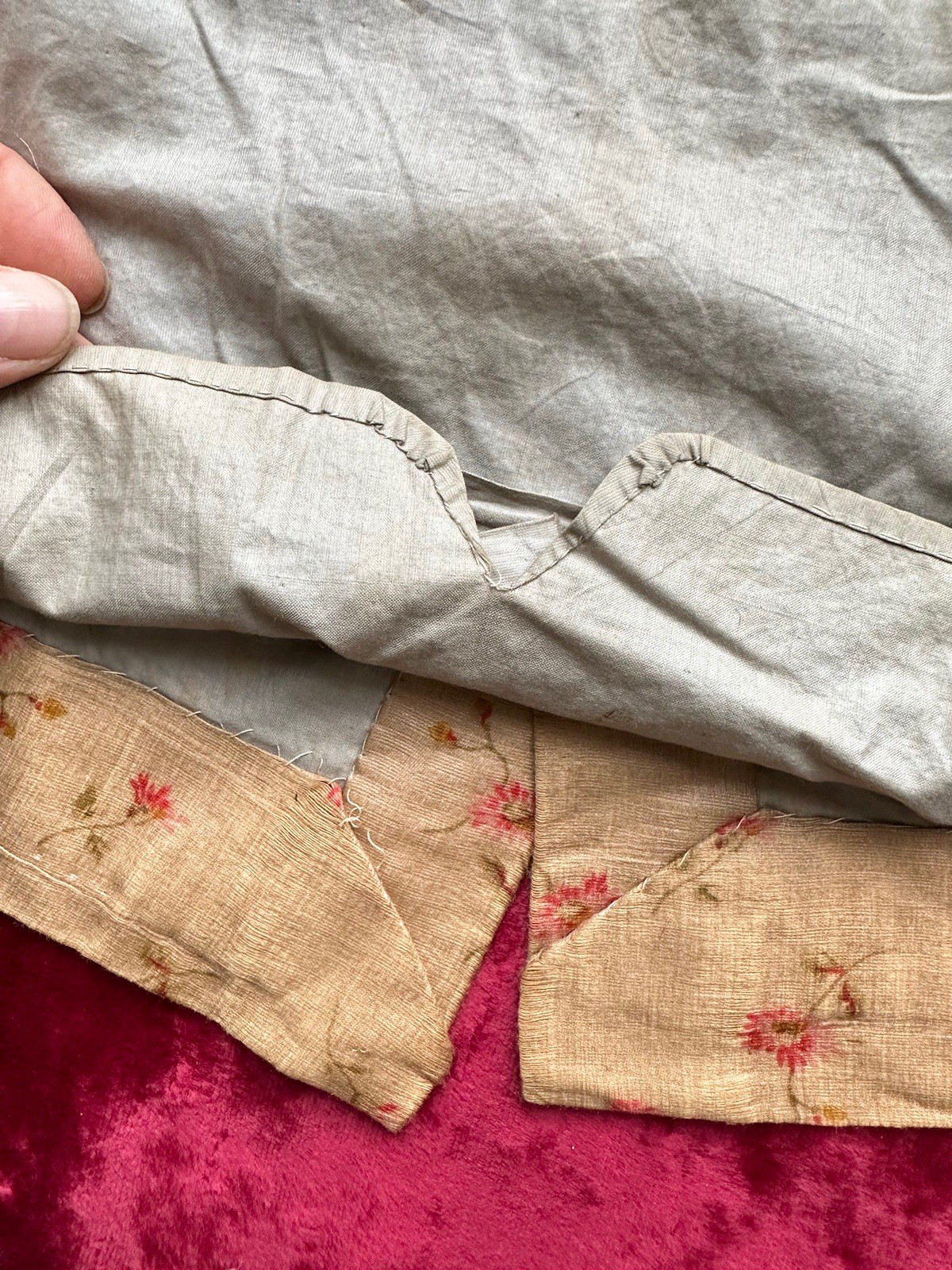 Antique children's clothing vest play costume silk small flowers