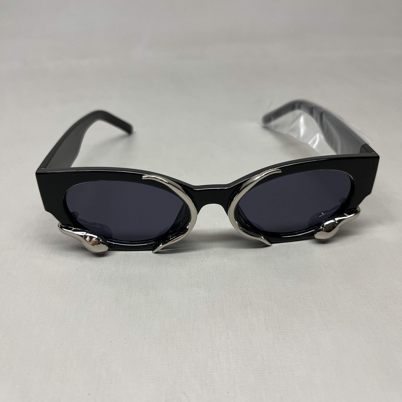 APPASSAL Vintage Metal Snake Sunglasses Black Frame/Grey Lens AP3621 (New)