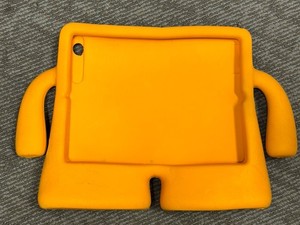 Speck iGuy Case for 9.7” iPad Air Yellow Kids Foam Case