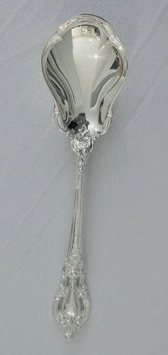 Lunt | 1953 | Eloquence Sugar Spoon | 6 1/4" | 925 Sterling Silver | No Monogram