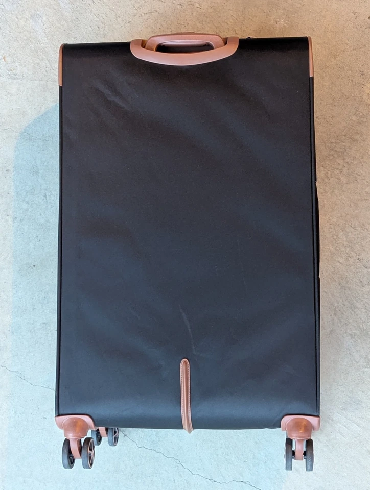 Juego de maletas Travelhouse de 3 piezas con bolsa roja de 15" Foto 4 de 4