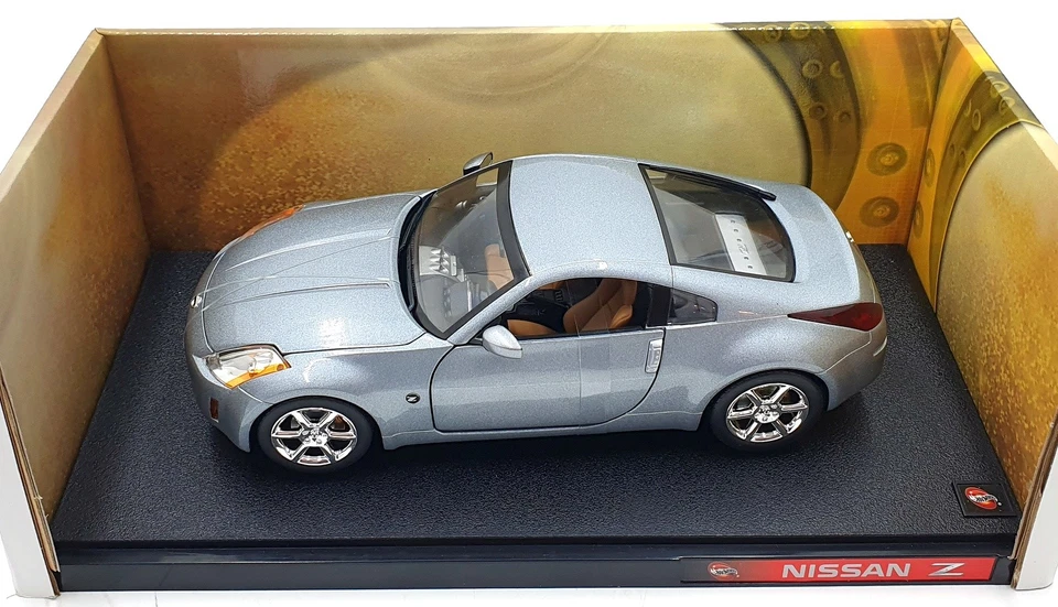 Hot Wheels 1/18 Scale Diecast 56758 - Nissan 350Z - Silver - Image 4 of 4