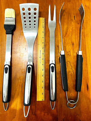  4 pc Stainless Steel Grill Bar B Que Set - Brush, Spatula, Fork,  Tongs