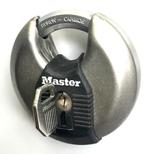 MASTER BORON CARBIDE MAGNUM DISCUS PADLOCK WITH SHROUDED CYLINDER & KEY