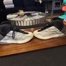 Size 11 - adidas Yeezy Quantum Quantum