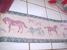 PAPEL PINTADO DE CABALLOS SALVAJES CORRIENDO MUSTANGS EN EL DESIERTO BORDE FAVORITO DE LOS AMANTES DEL CABALLO