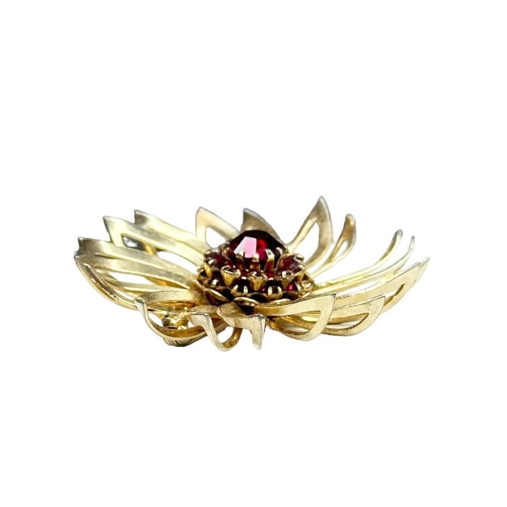 Sarah Coventry Vintage 60s Red Rhinestone Flower Gold Tone Brooch