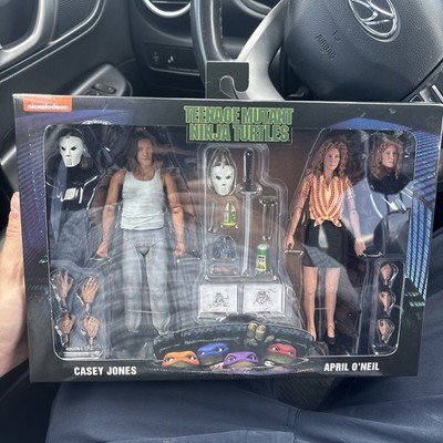NECA Teenage Mutant Ninja Turtles April O'Neil & Casey Jones 7 inch Box Damage