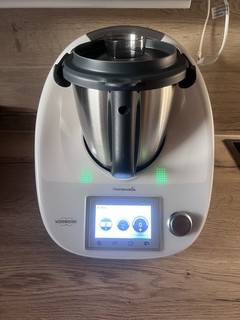 Thermomix TM5 Weiß mit Zubehör Defekt Guter Zustand
