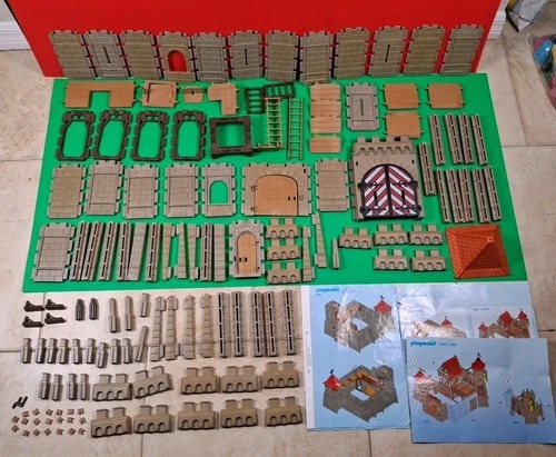 Vintage 1993 Playmobil 3667 Medieval Castle Partial Set Lot of 162 Pieces