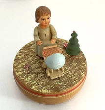 Anri Thorens Hand carved Rotating Wooden Music Box Plays Born Free 1960