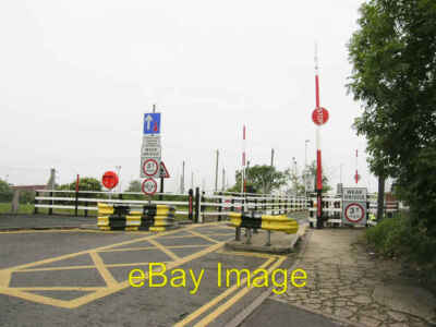 Photo 6x4 Gloucester, Narrow Bridge Narrow bridge on Gloucester&Sharp c2006