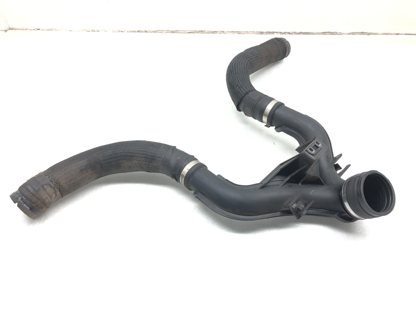 2014-2024 MASERATI GHIBLI S 3.0L AIR INTAKE INLET DUCT TUBE W/ MAF SENSOR OEM