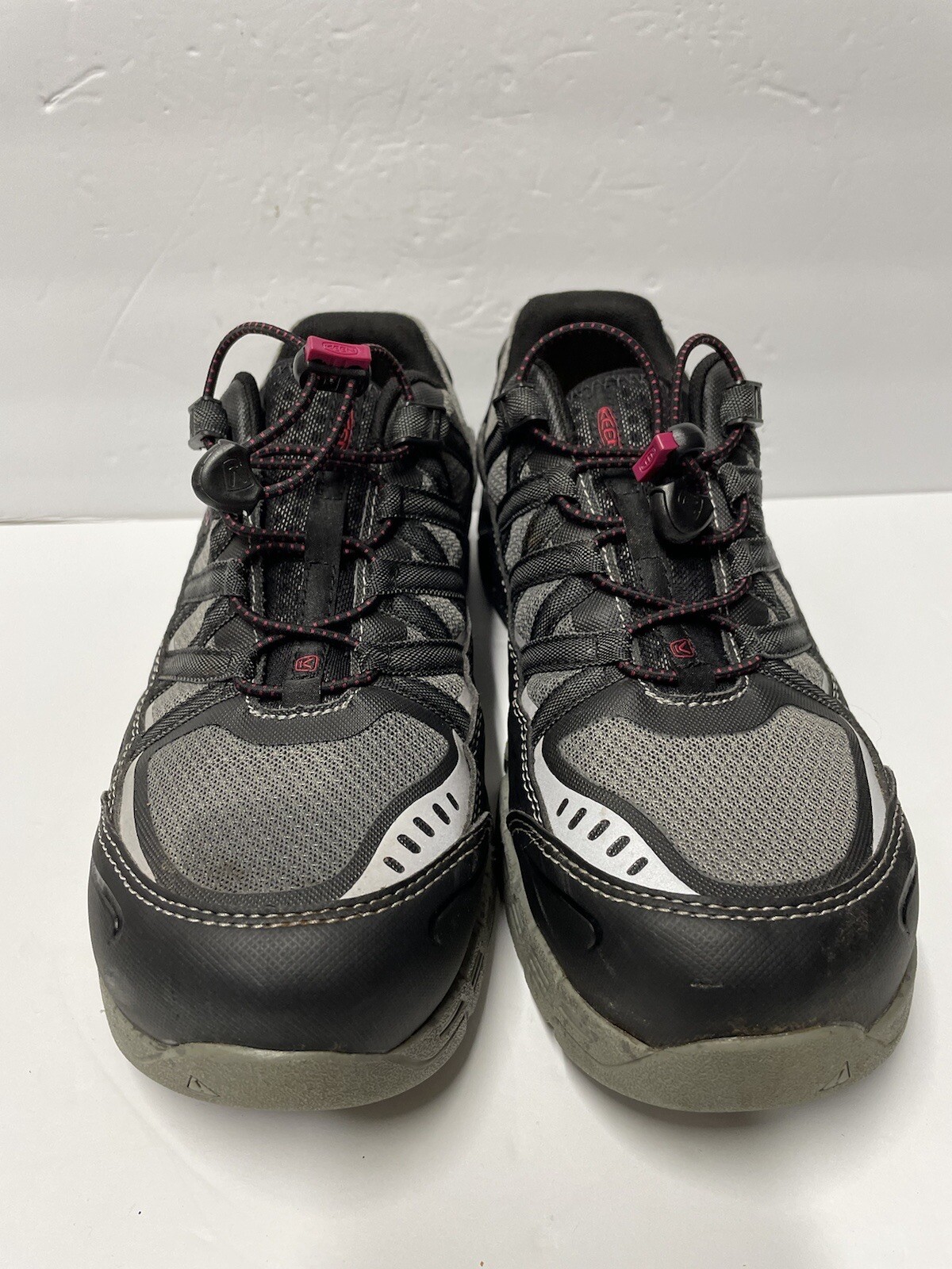 Sneaker da corsa Keen Asheville da donna taglia 9 5 nere gargoyle 1017073 W