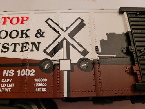 MTH Stop Look And Listen Box Car With Operating Cross Lights On Side