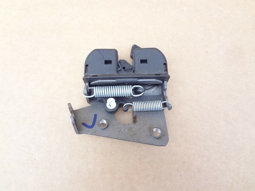 BMW E90 Schloss links Verschluss Durchladesystem Rückbank 7112863 104tkm