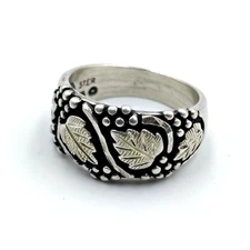 WM Wheeler MFG Co Sterling Silver 925 Grapes & Leaf Design Band Ring Sz 8