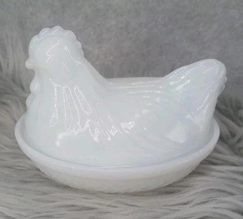 Vintage HAZEL ATLAS Milk Glass Hen on Nest Covered Candy Dish 4.5" c.1950