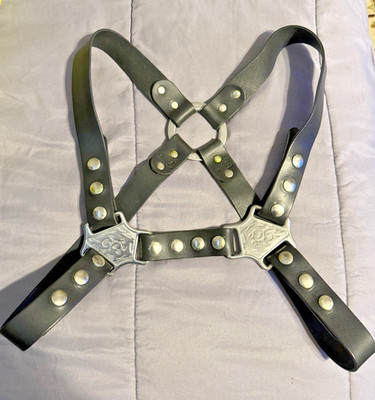 Mens Horse Shoe Brand Premium Leather Harness, Handcrafted engraved metal detail
