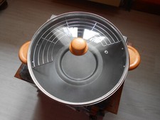 WOK BIFINETT large en excellent état sans socle électrique