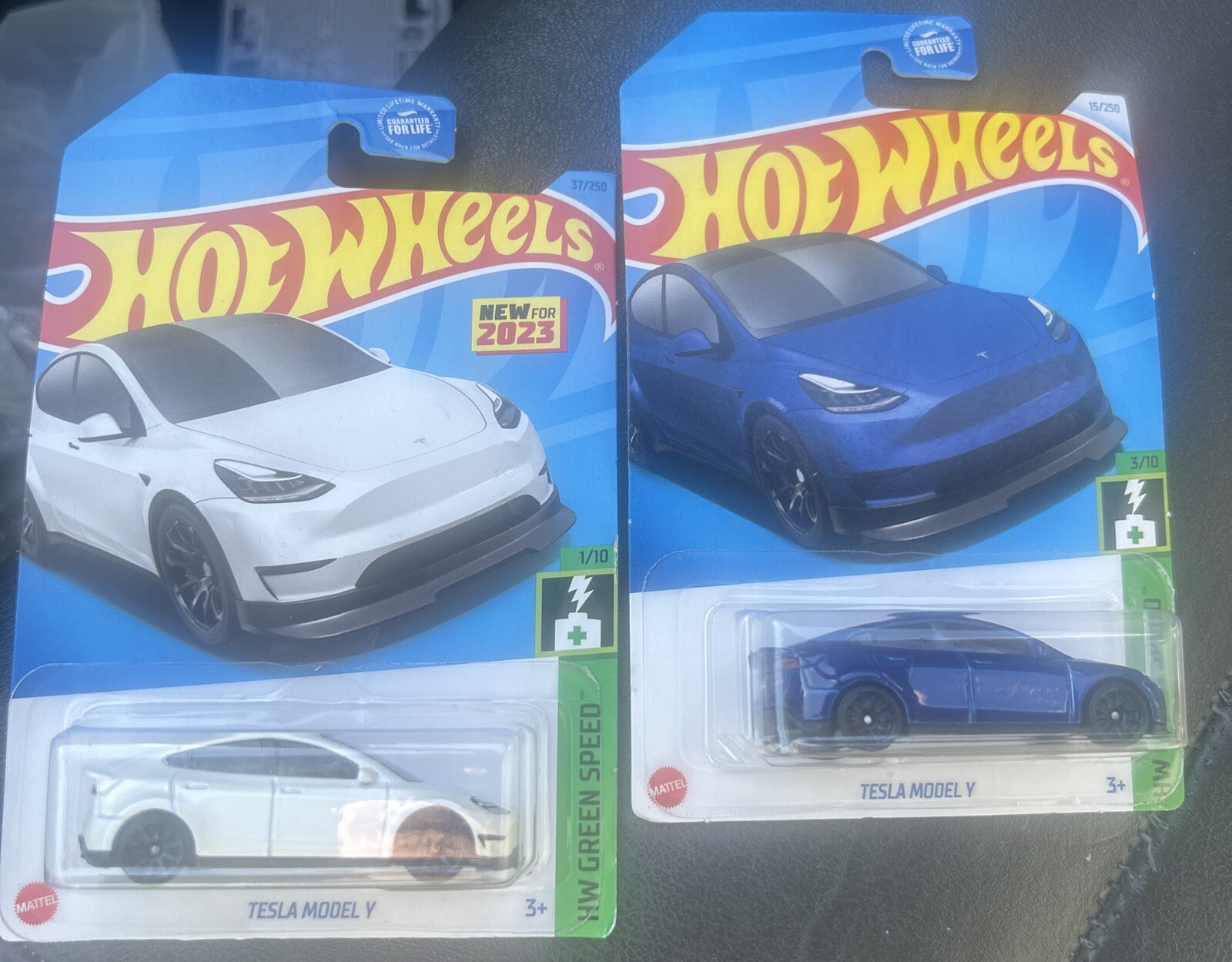 Hot Wheels Tesla Model Y White & Blue, HW Green Speed, 1:64 Scale for Collectors