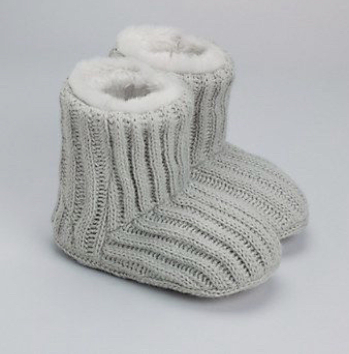 SAOLA SOLO 10€!! STIVALI PANTOFOLE IN MAGLIA per ragazze ~ The White Company ~ GRIGIO ~ PREZZO AL PUBBLICO £ 22