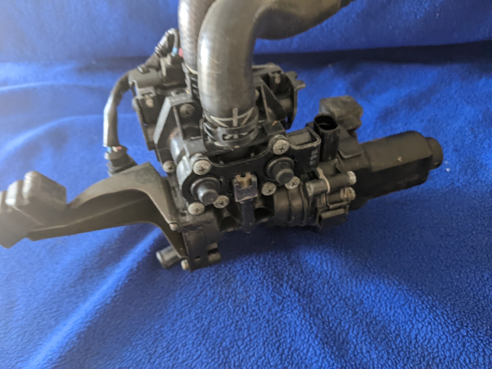 2003-2022 Bentley GT GTC Flying Spur Heater Control Regulator Valve block motor