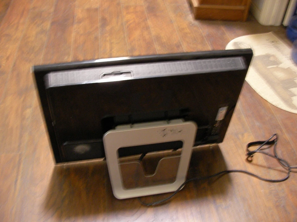 HP TouchSmart IQ815 26" All-in-One PC Core 2 Duo T5850 4GB 686GB LOADED - Image 3 of 4