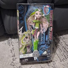 Monster High Brand-Boo Students Batsy Claro 11in Fashion Doll Articulated NRFB