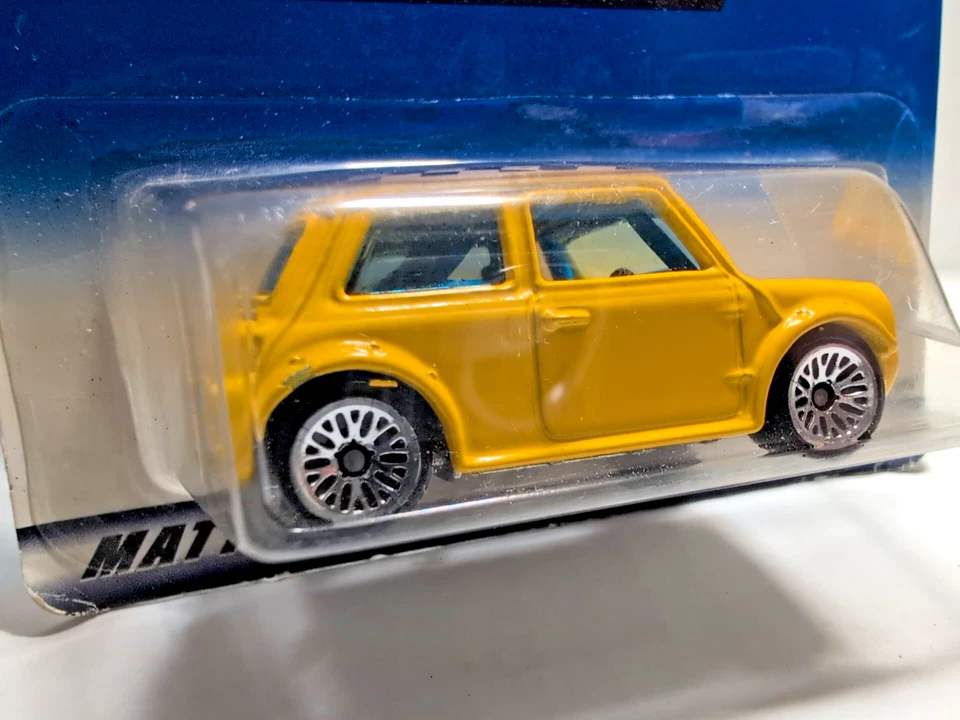 Hot Wheels Lot of 3 2000 01 02 First Editions Mini Cooper Morris Mini Compact Ki - Image 4 of 4