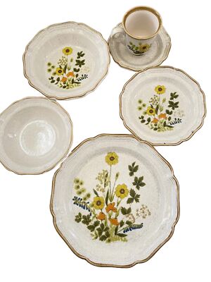 Vintage 70s Mikasa Garden Club Fresh Floral Piece Stoneware Set #EC400  EC404
