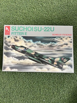 Hobby Craft SUCHOI SU-22U Variable Sweep Attack Aircraft Model Kit 1:72