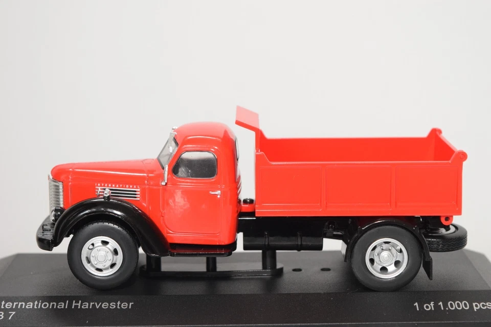 Camión cosechadora internacional A67 1:43 WHITEBOX WB223 KB7 ROJO NEGRO SIN USAR, EN CAJA ¡RARO! Foto 3 de 4
