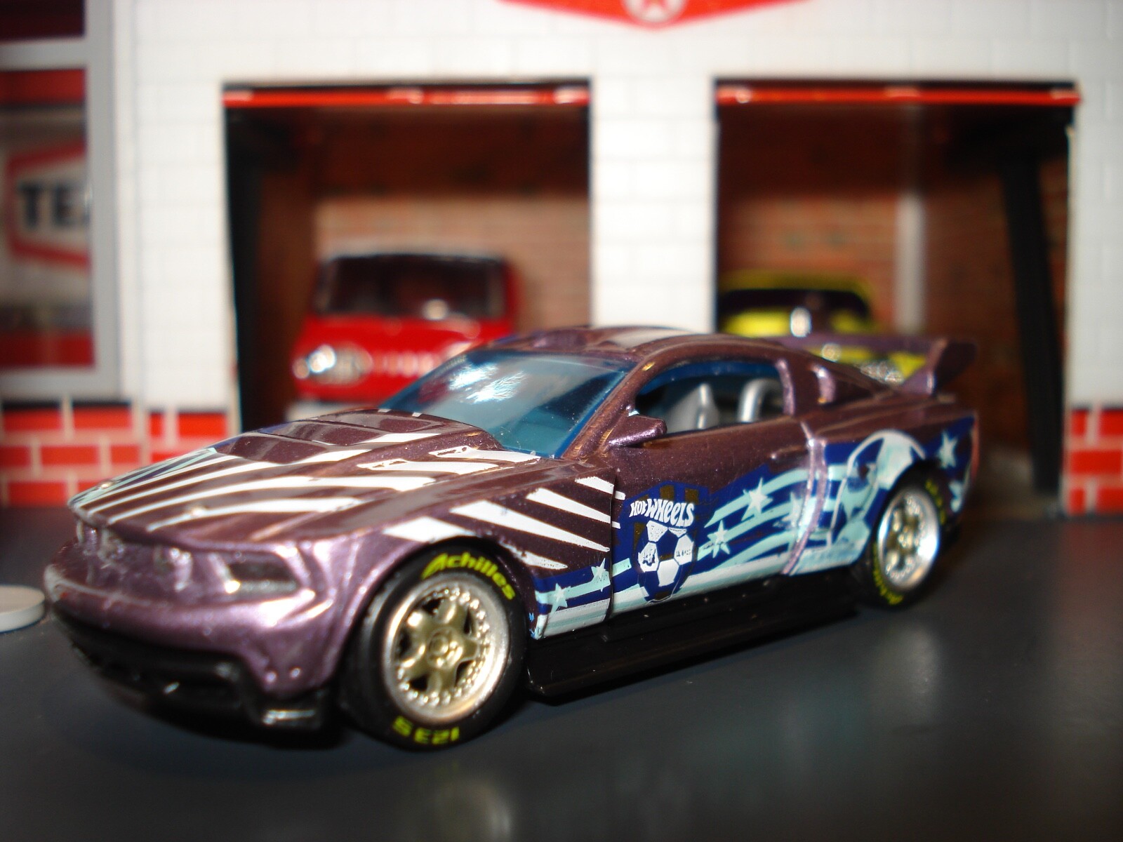 2012 MUSTANG GT COUPE CUSTOM EDITION 1/64 HW CUSTOM WHEELS ACHILLES TIRES MUSCLE-image